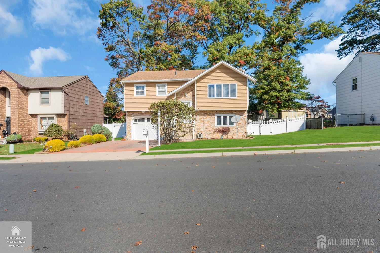 7 Thomas Avenue Sayreville NJ 08879