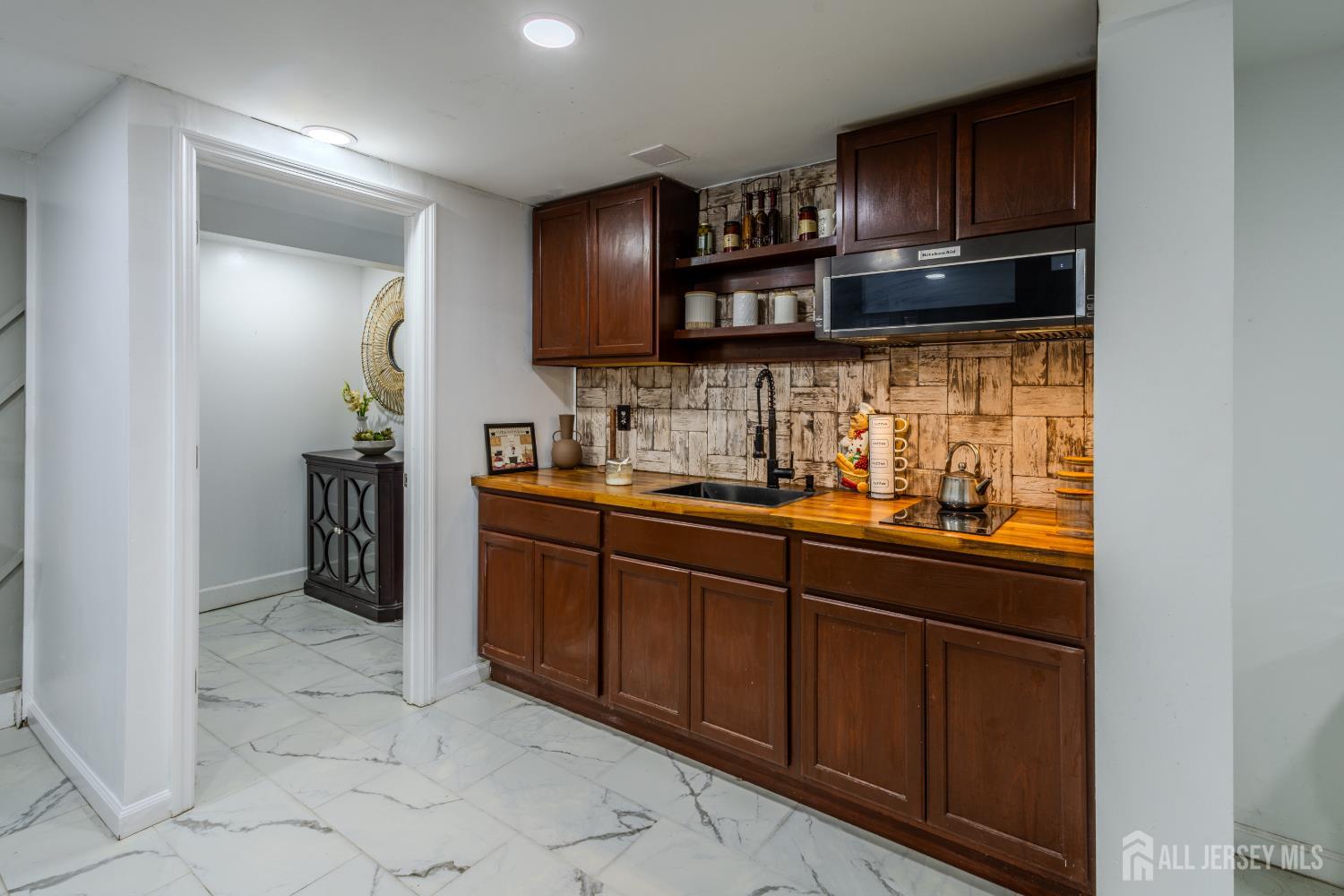 113 S Mckinley Avenue Iselin NJ 08830