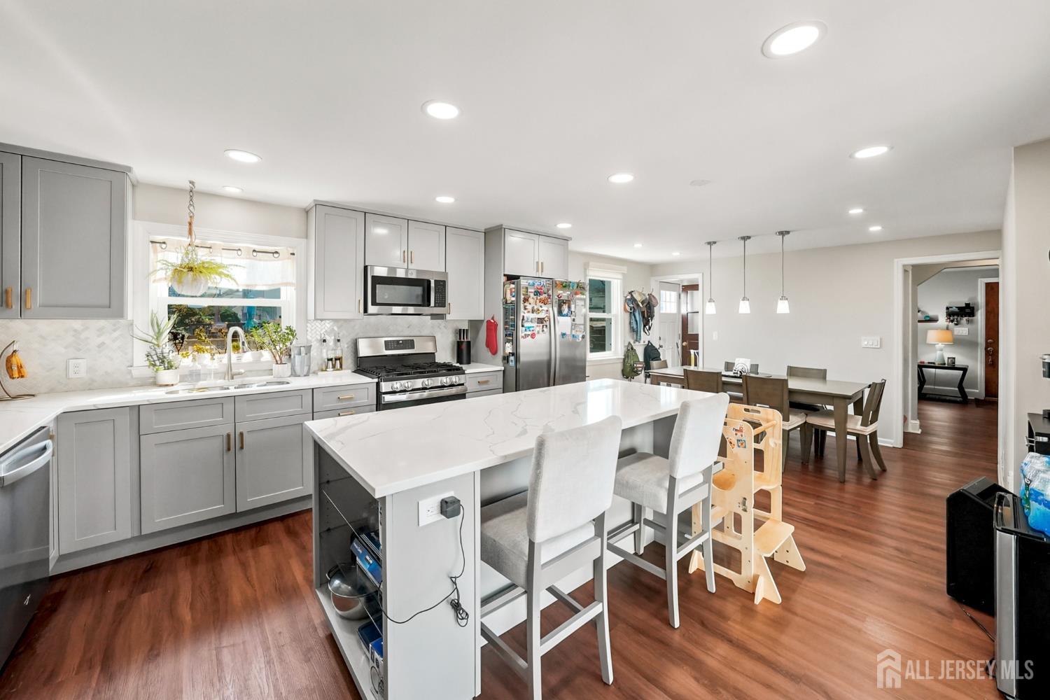 212 Stephenson Avenue Middlesex NJ 08846