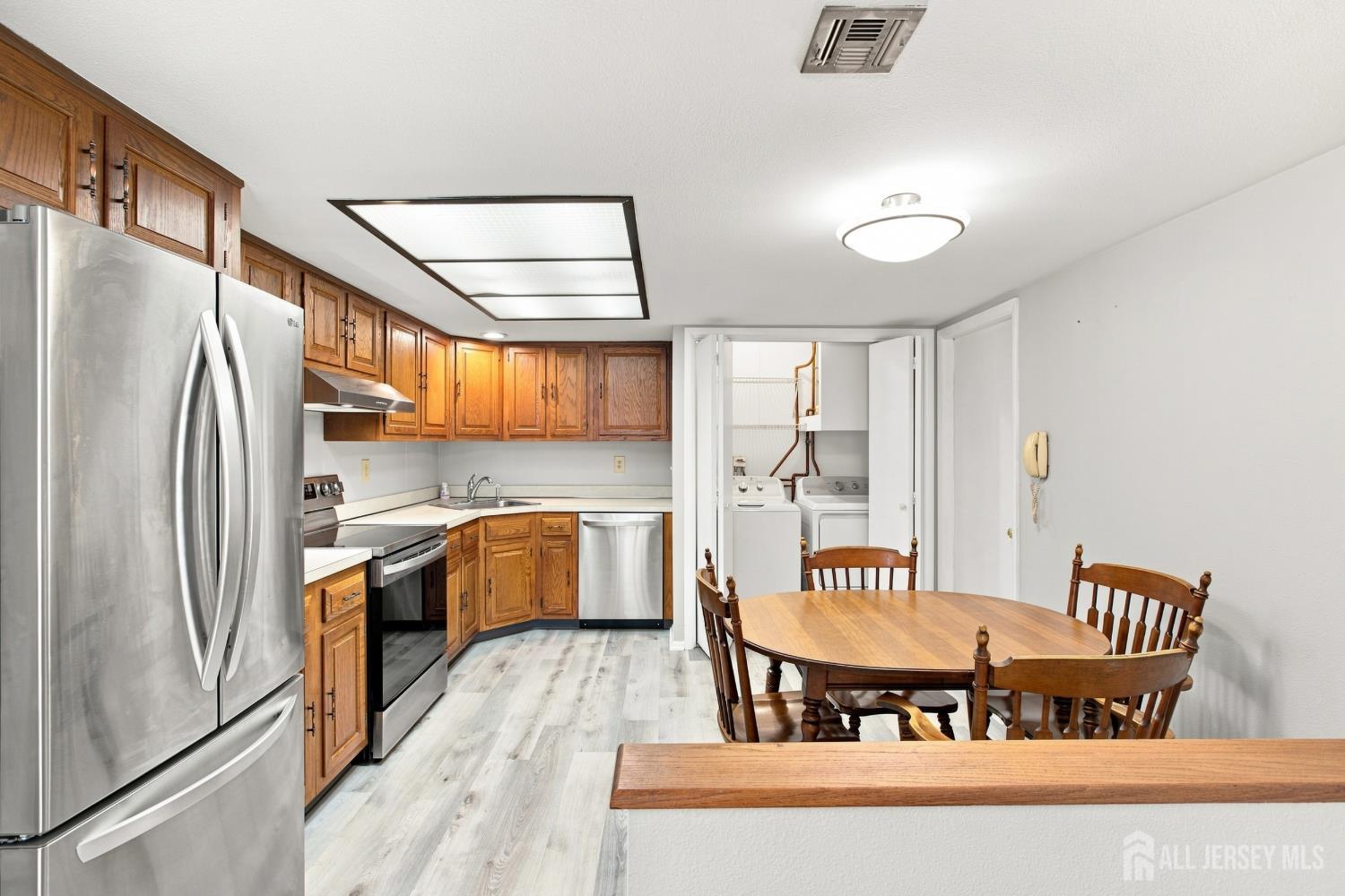 392-B Hystrix Plaza Monroe NJ 08831
