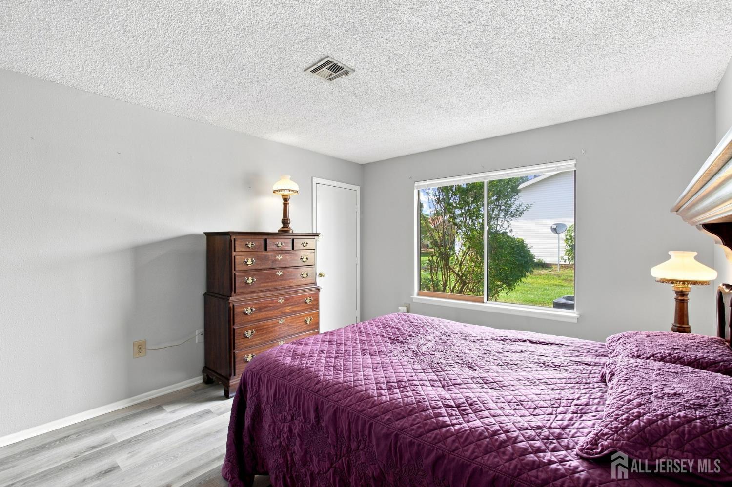 392-B Hystrix Plaza Monroe NJ 08831