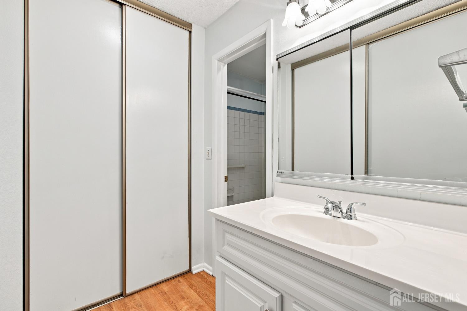 392-B Hystrix Plaza Monroe NJ 08831
