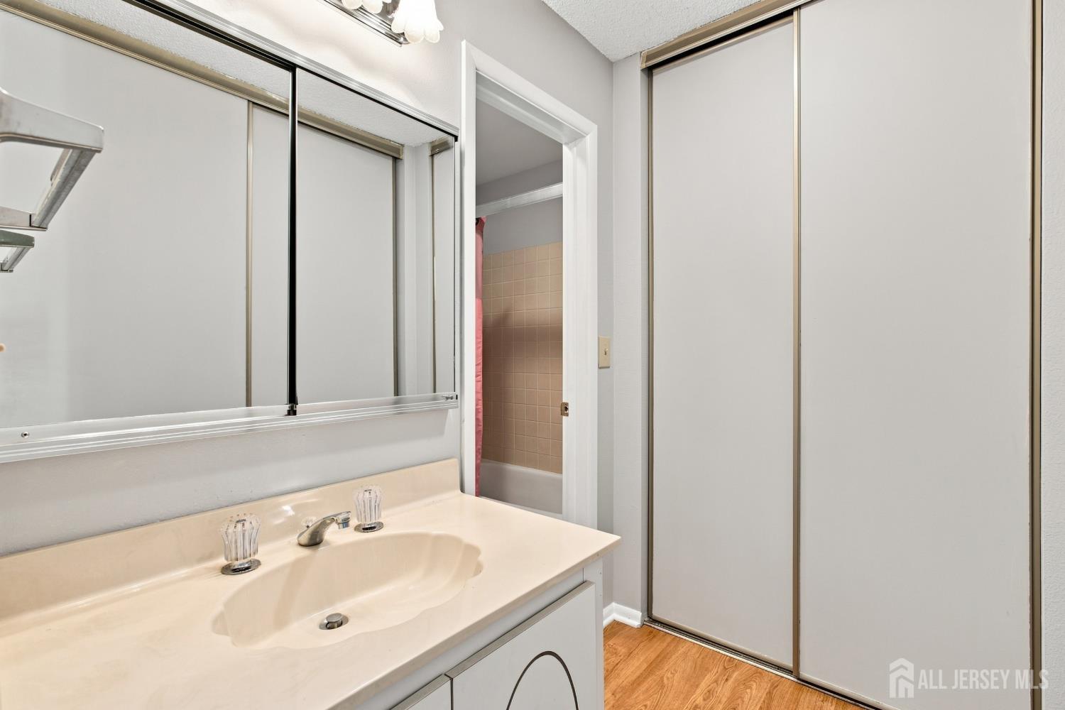 392-B Hystrix Plaza Monroe NJ 08831