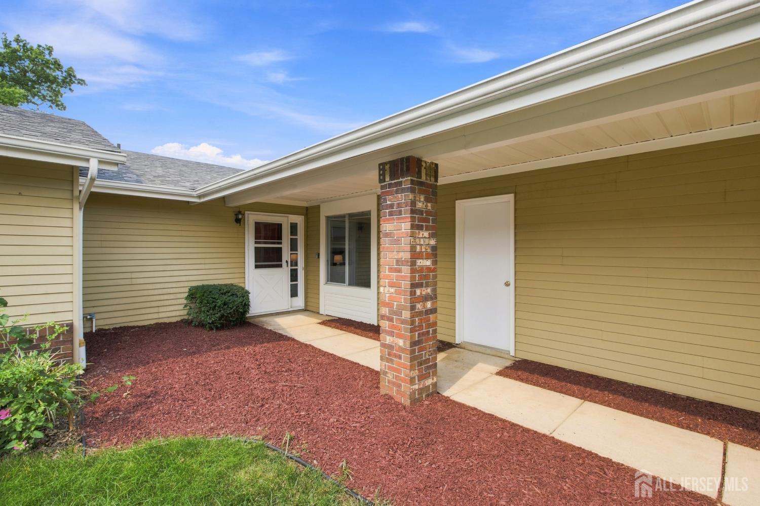 392-B Hystrix Plaza Monroe NJ 08831