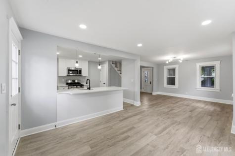 11 Jean Court Woodbridge Proper NJ 07095