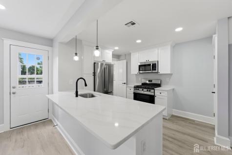 11 Jean Court Woodbridge Proper NJ 07095