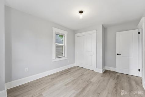 11 Jean Court Woodbridge Proper NJ 07095