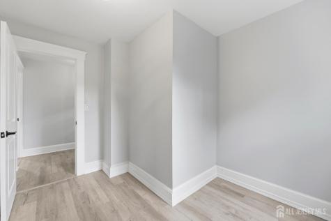 11 Jean Court Woodbridge Proper NJ 07095