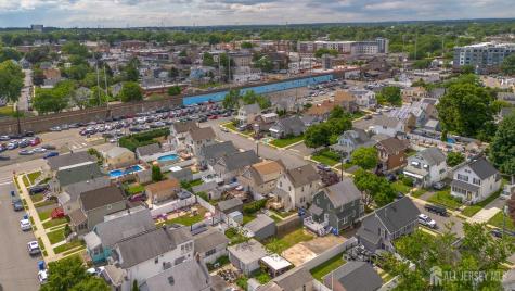 11 Jean Court Woodbridge Proper NJ 07095