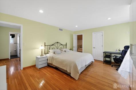 17 Willow Drive Old Bridge NJ 08857
