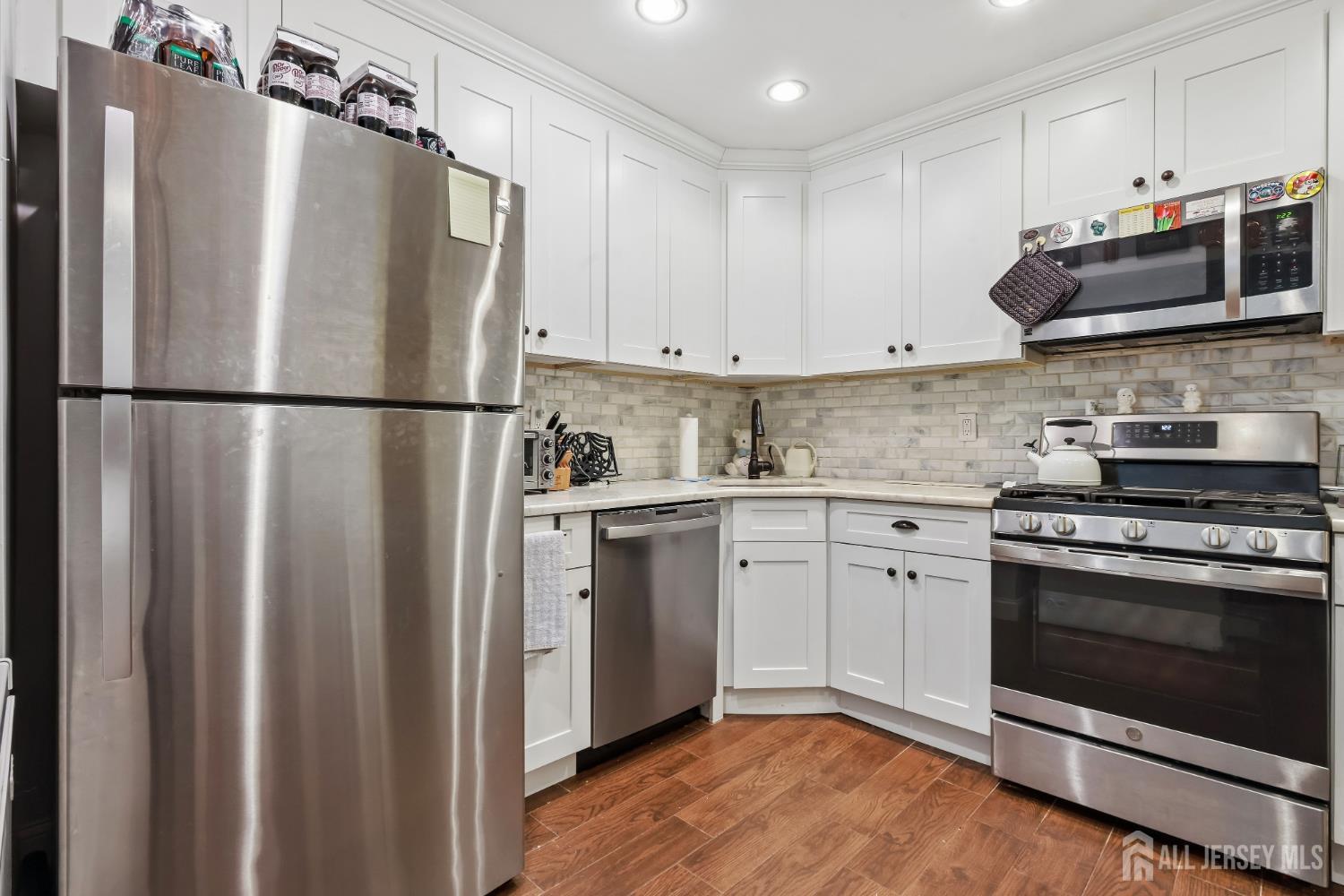 45 Brookview Circle Jamesburg NJ 08831