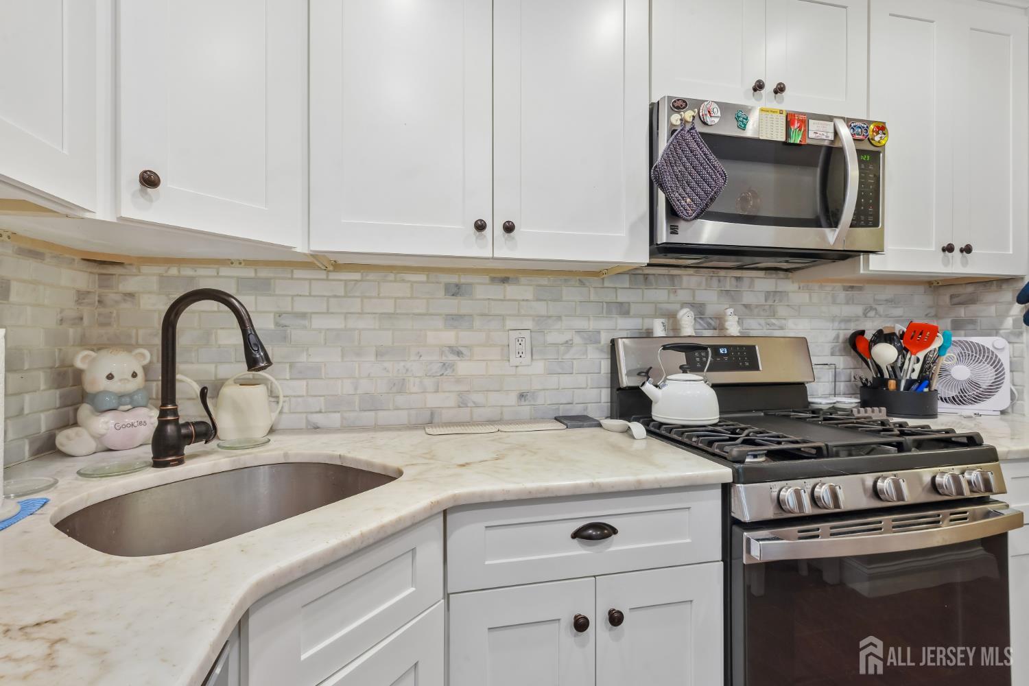 45 Brookview Circle Jamesburg NJ 08831