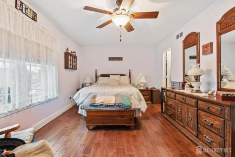 45 Brookview Circle Jamesburg NJ 08831