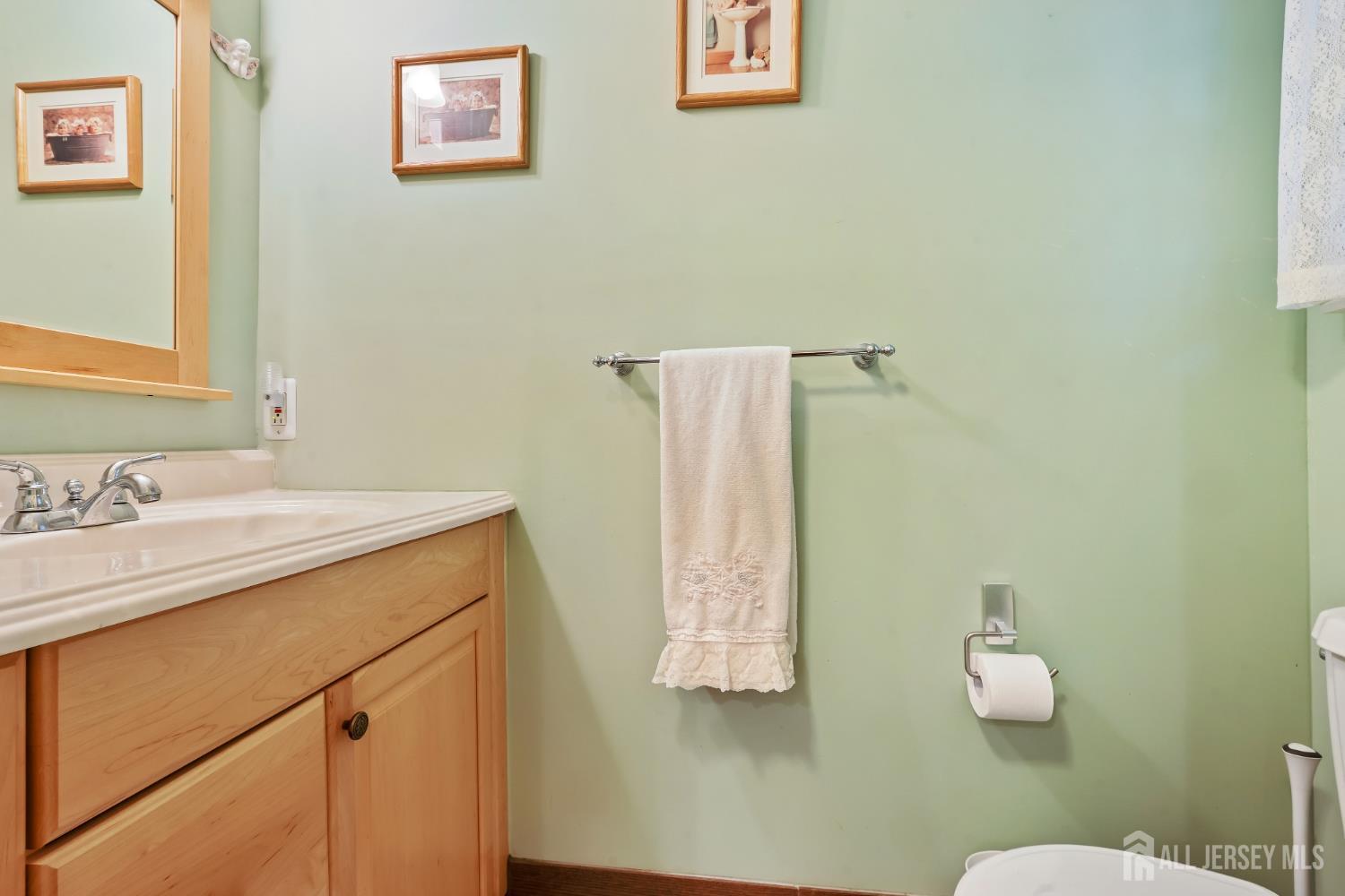 45 Brookview Circle Jamesburg NJ 08831