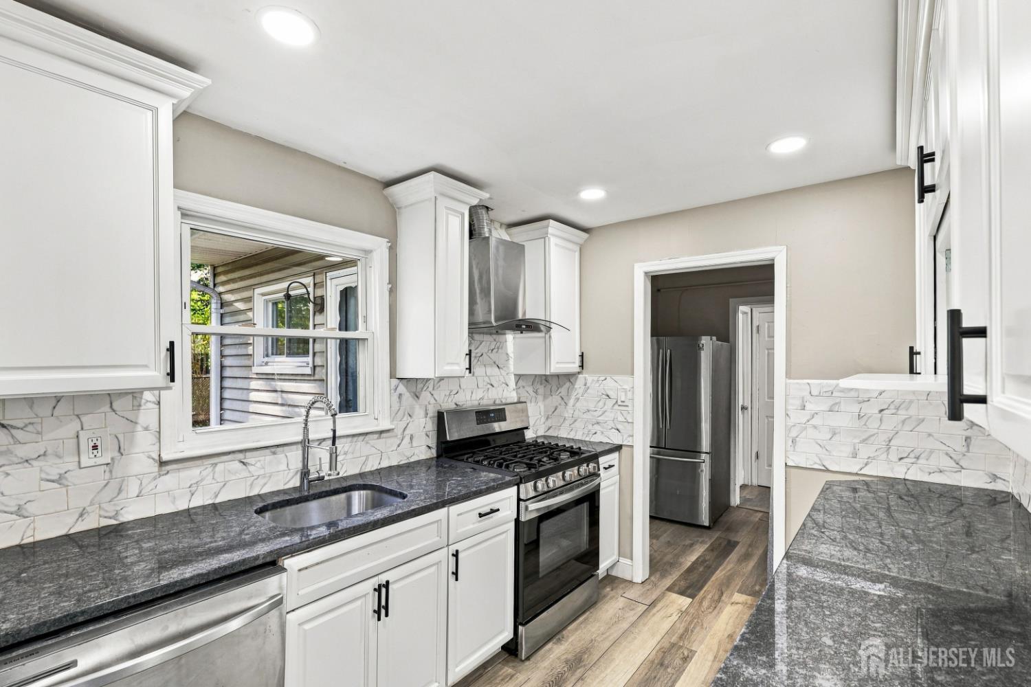 19 David Court Colonia NJ 07067