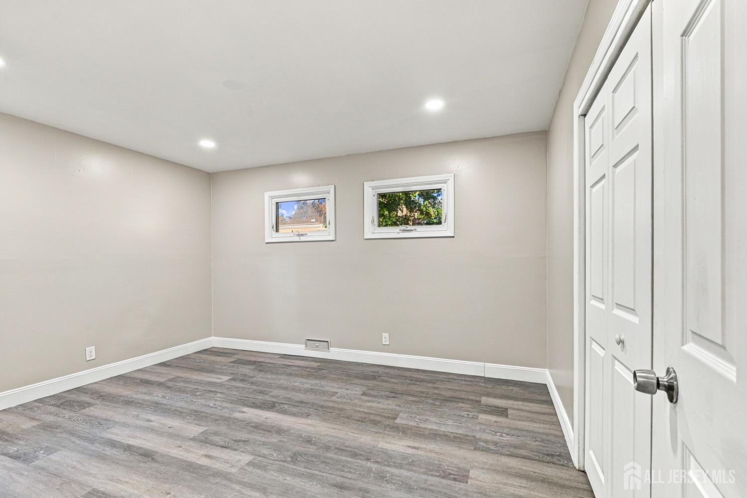 19 David Court Colonia NJ 07067