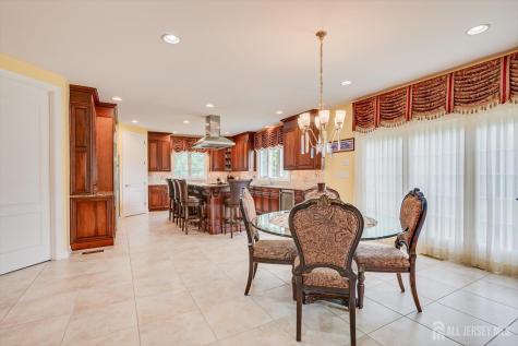 8 Windhaven Court Monroe NJ 08831