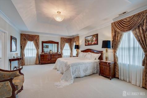 8 Windhaven Court Monroe NJ 08831