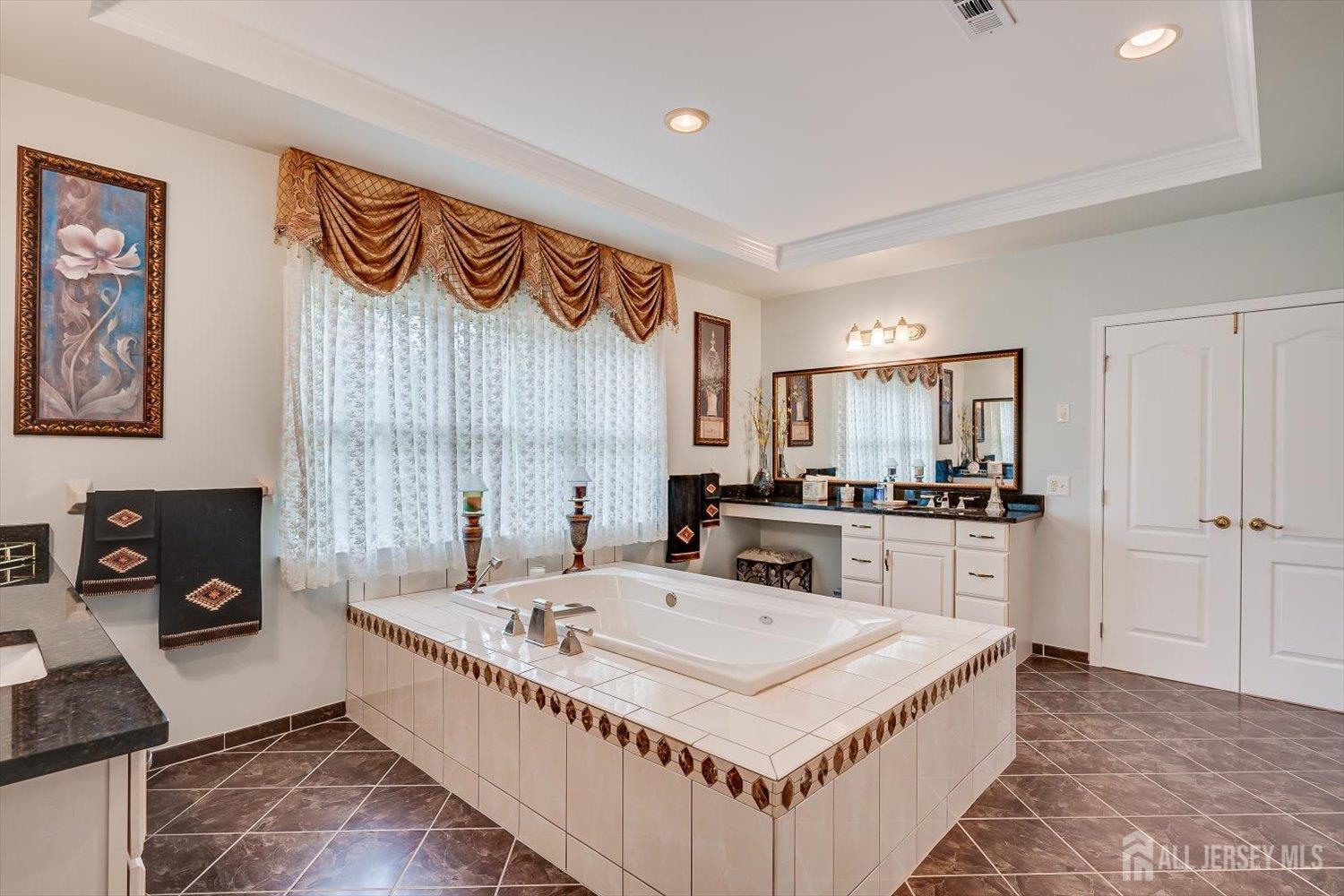 8 Windhaven Court Monroe NJ 08831