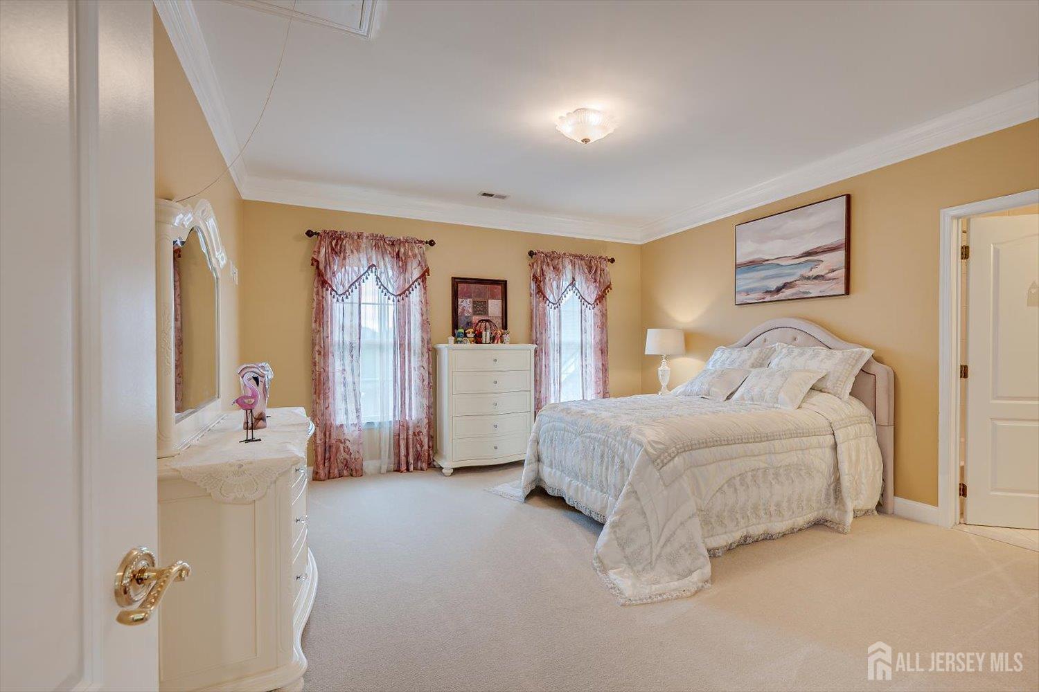 8 Windhaven Court Monroe NJ 08831