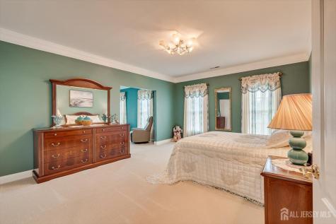 8 Windhaven Court Monroe NJ 08831