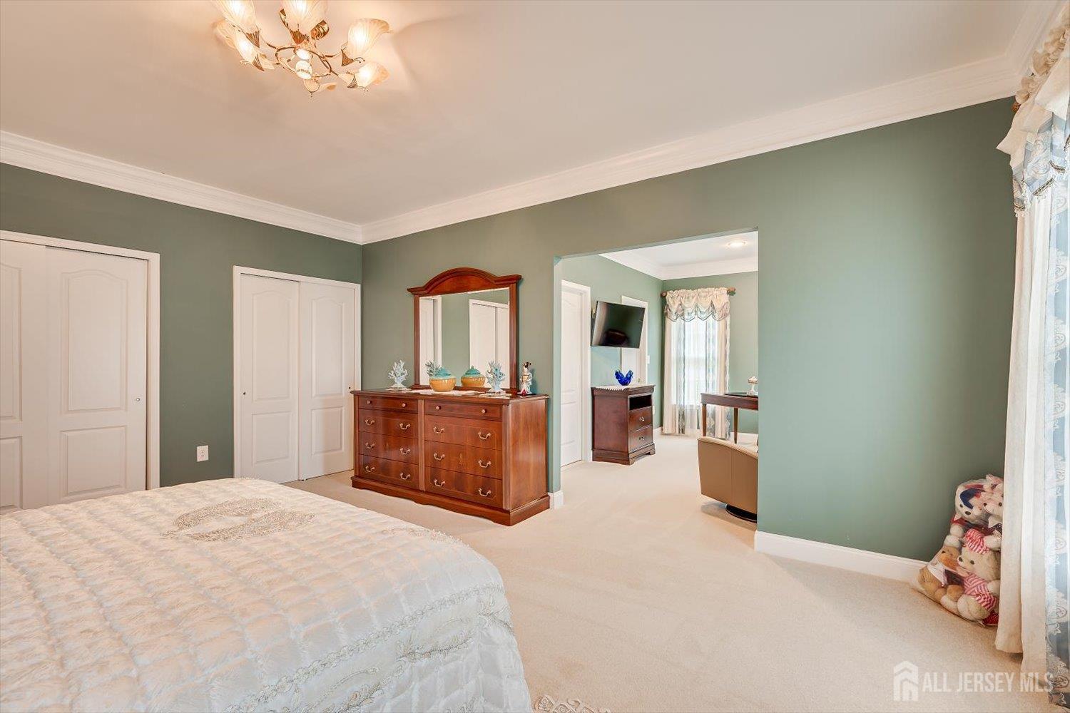 8 Windhaven Court Monroe NJ 08831
