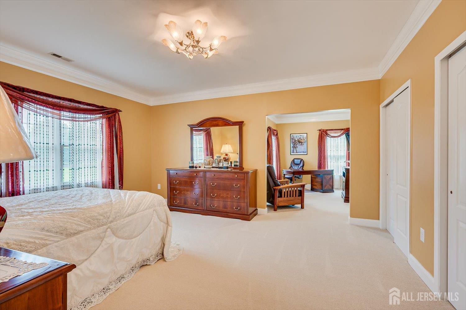 8 Windhaven Court Monroe NJ 08831