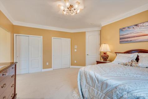 8 Windhaven Court Monroe NJ 08831
