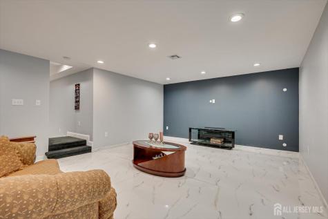 8 Windhaven Court Monroe NJ 08831