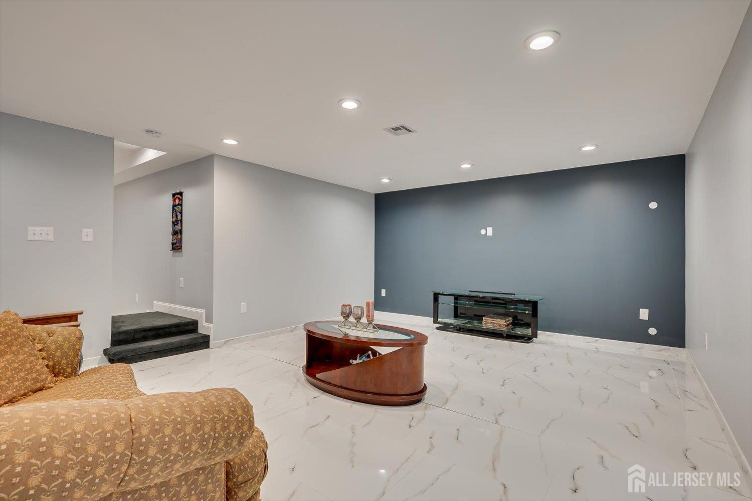 8 Windhaven Court Monroe NJ 08831