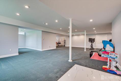 8 Windhaven Court Monroe NJ 08831