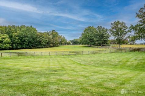 8 Windhaven Court Monroe NJ 08831
