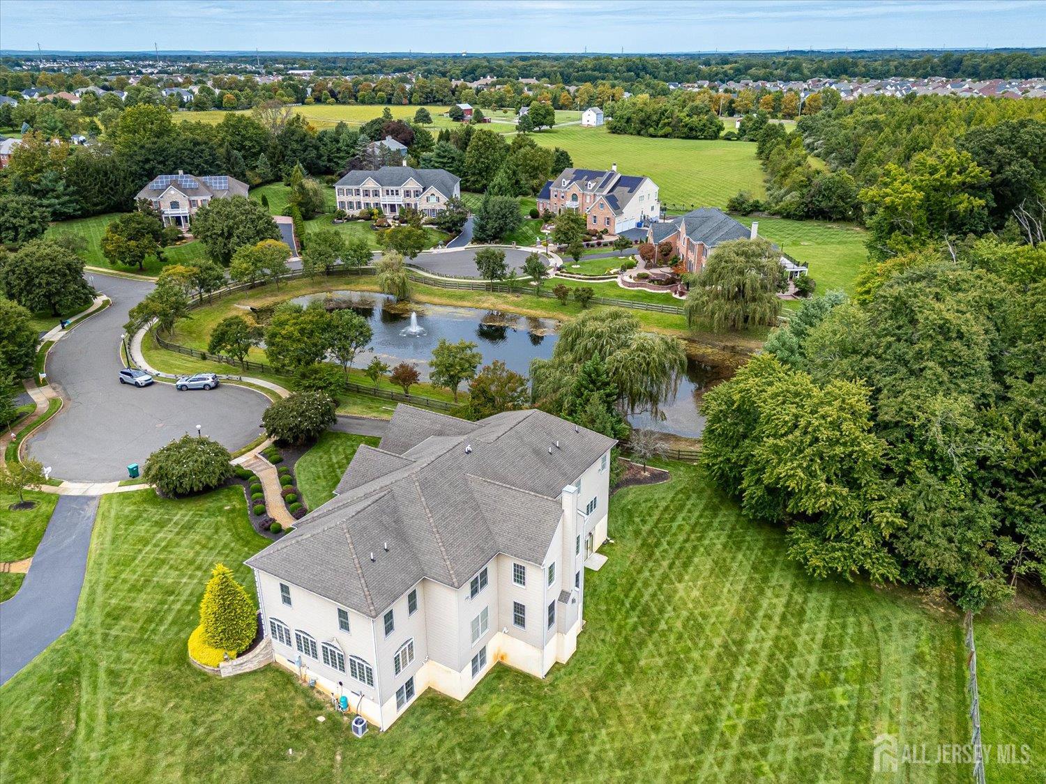 8 Windhaven Court Monroe NJ 08831