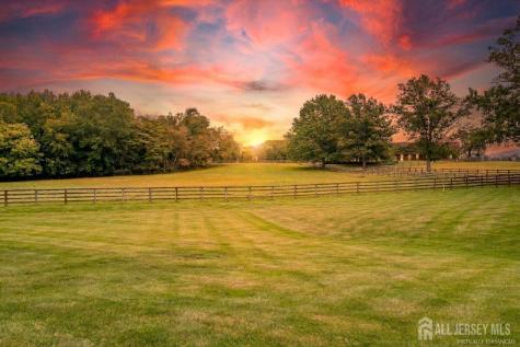 8 Windhaven Court Monroe NJ 08831