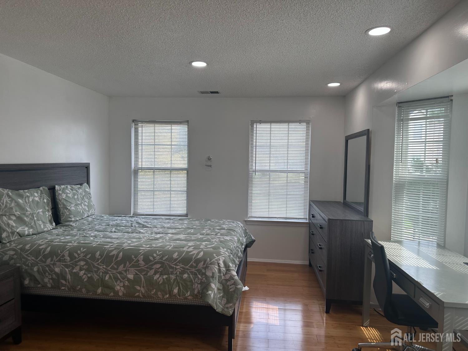 35 Clay Street North Brunswick NJ 08902