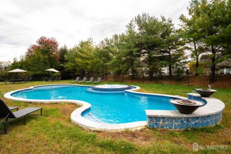 10 Angelo Court Monroe NJ 08831