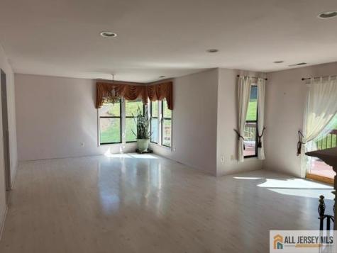 37 Giggleswick Way Edison NJ 08820