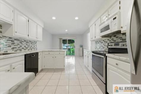 37 Giggleswick Way Edison NJ 08820