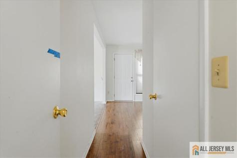 37 Giggleswick Way Edison NJ 08820