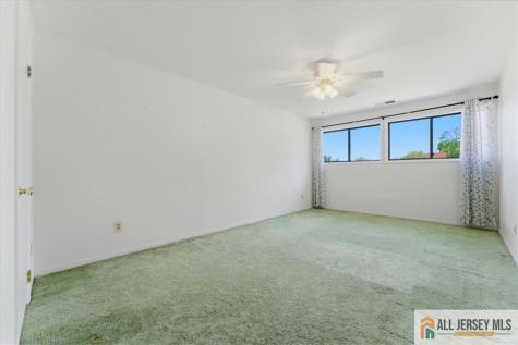 37 Giggleswick Way Edison NJ 08820