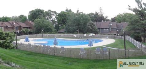 37 Giggleswick Way Edison NJ 08820
