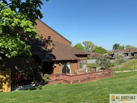 37 Giggleswick Way Edison NJ 08820