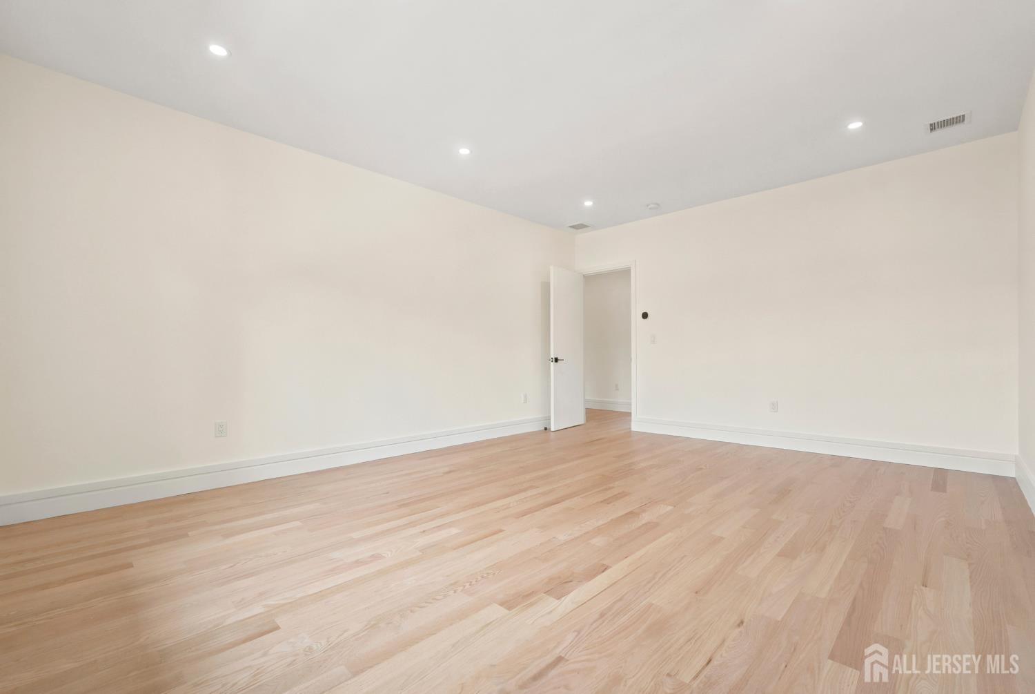 11 Gordon Avenue Spotswood NJ 08884