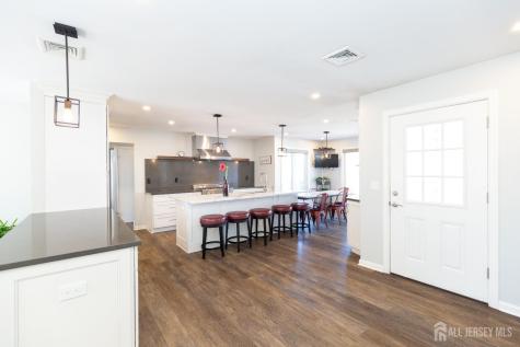 67 Thomas Place Edison NJ 08837