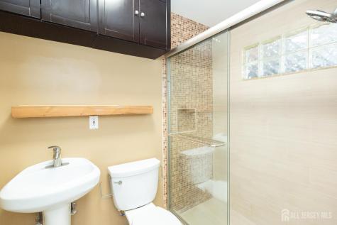 67 Thomas Place Edison NJ 08837