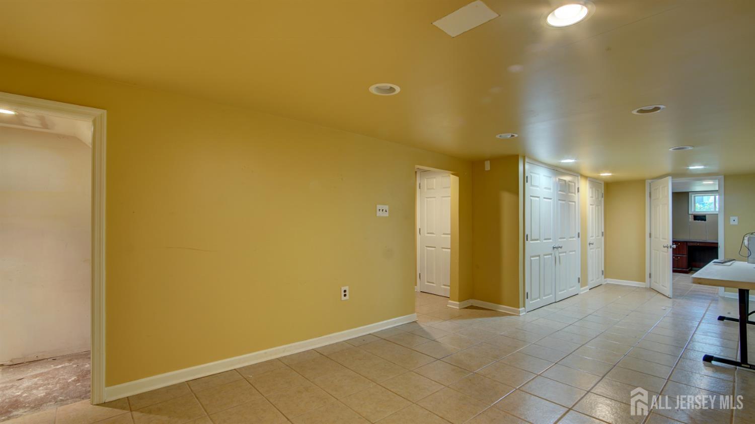 2 Birchwood Road Jamesburg NJ 08831