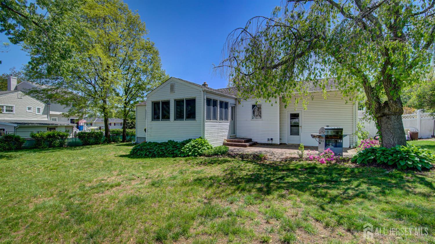 2 Birchwood Road Jamesburg NJ 08831