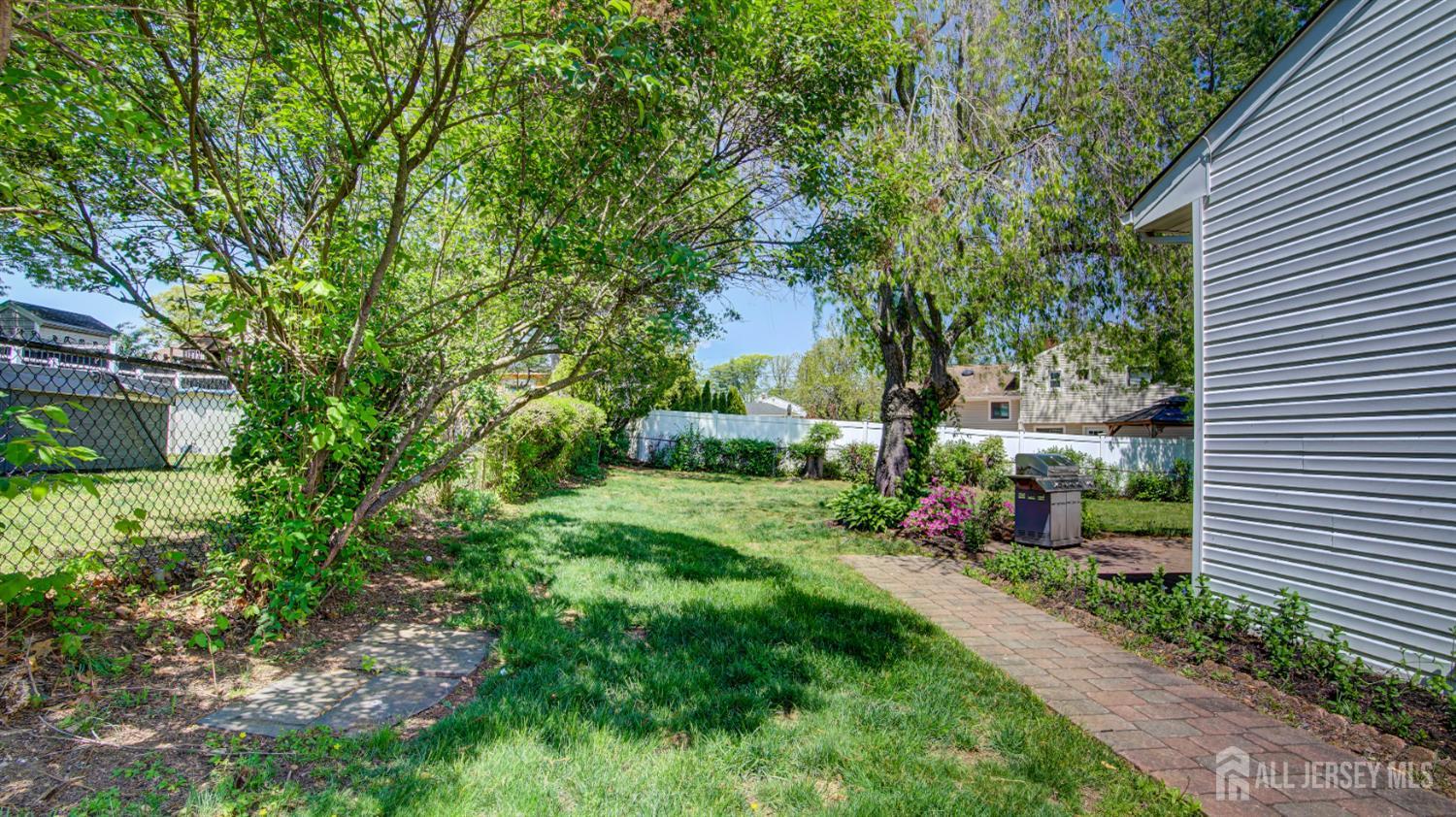 2 Birchwood Road Jamesburg NJ 08831