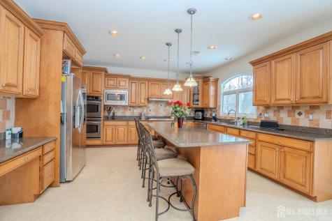 2 Rustic Court Monroe NJ 08831