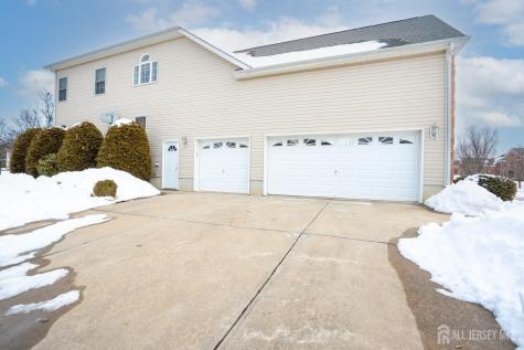 2 Rustic Court Monroe NJ 08831